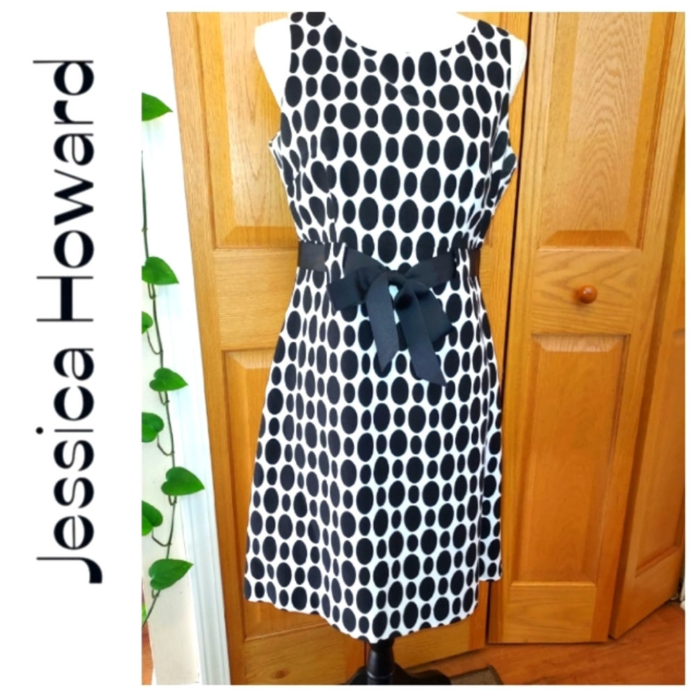 The Cutest Ever Polka Dot Dress w/ inset bow from Jessica Howard, size 10P